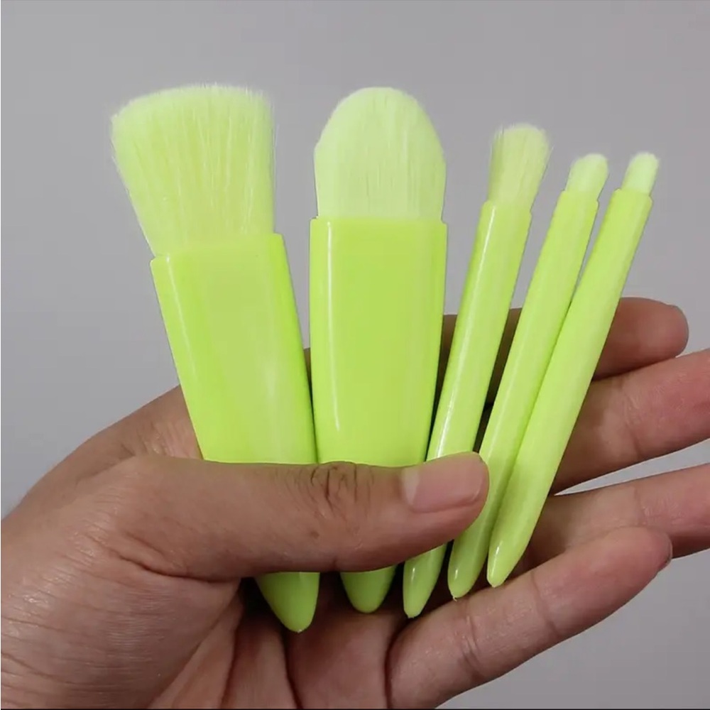 Bright Neon Travel Brushes 5 Piece Set NIP - Picture 2 of 3